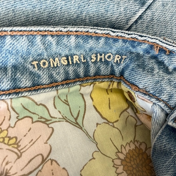 American Eagle Low-Rise Tom Girl Short - Picture 2 of 4